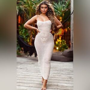 PrettyLittleThing Cream Maxi Dress